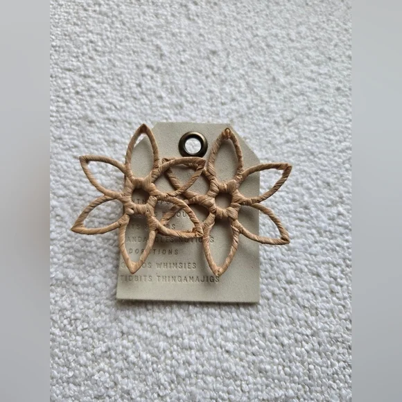 Anthropologie, Open Flower Raffia Woven Earrings, Tan - NEW! - Picture 9 of 10